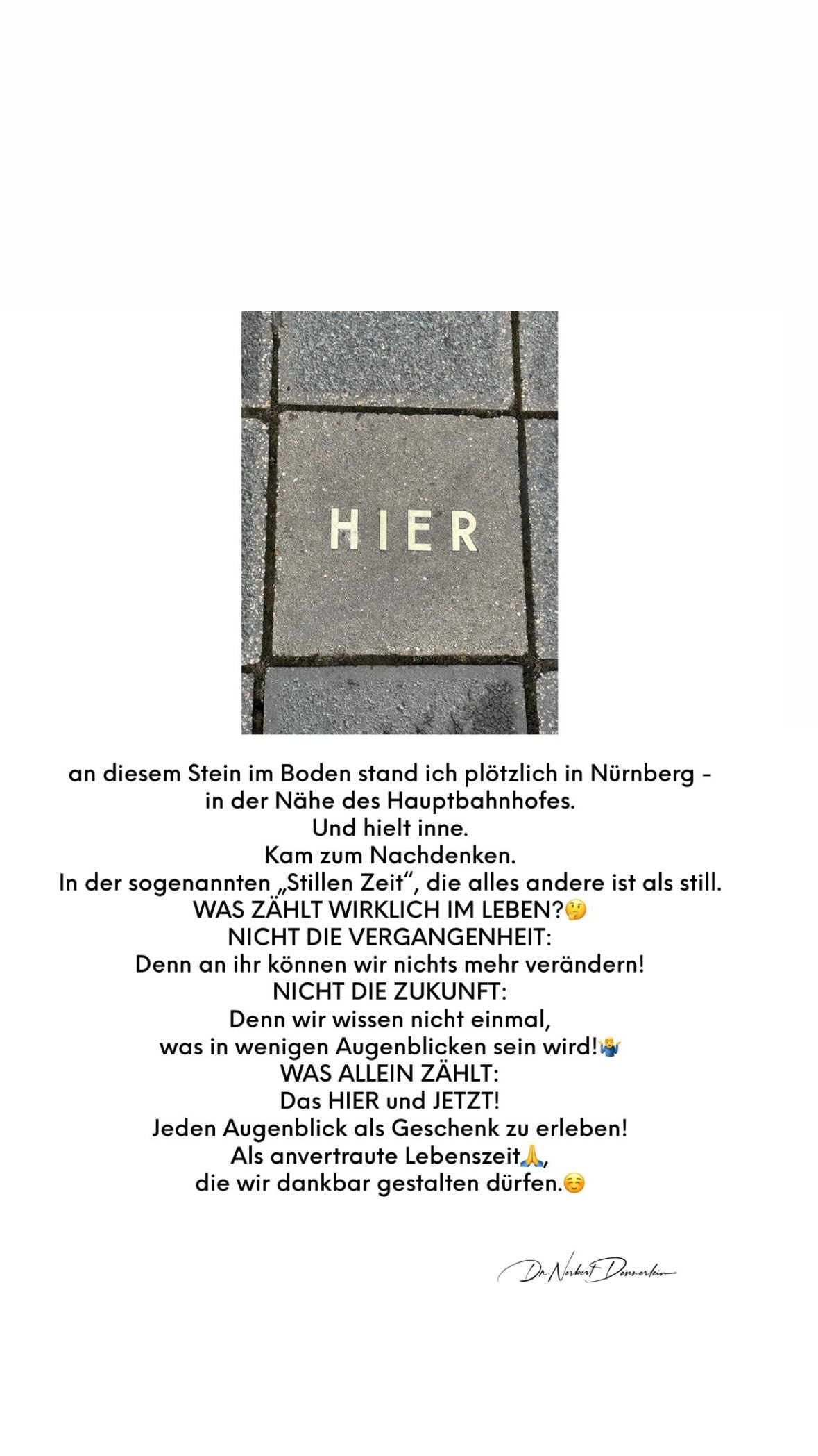 An diesem Stein im Boden stand ich plötzlich in Nürnberg - in der Nähe